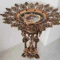 میوه خوری کنار سالنی