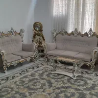 مبل ۷ نفره، میزغذاخوری ست و ساعت ایستاده همگی ۱۵ت