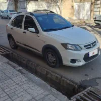 کوییک R  مدل۱۴۰۰ سقف مشکی