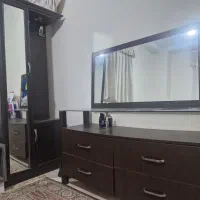تخت و جاکفشی
