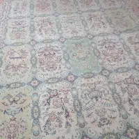 یک عدد قالی ۹متری