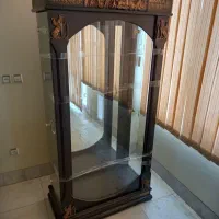 ویترین چوبی منزل ۳ طبقه دار