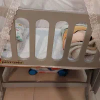 تخت کنار مادر طوسی