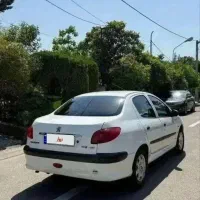 خودرو برای جابجایی مسافر