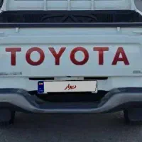 مدارک کامل ، تویوتا هایلوکس دوکابین ۲۰۰۱