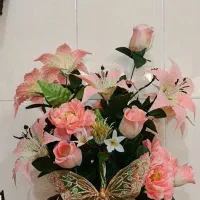 گل های شیک مناسب هدیه دادن|گل مصنوعی|اراک, |دیوار