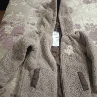 تعدادی شلوار ولباس بچه گانه وکاپشن بفروش میرسد