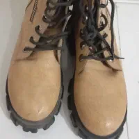 دوجفت کفش نو|کیف، کفش، کمربند|اصفهان, ناصرخسرو|دیوار