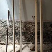 درب چوبی همراه با چهارچوب