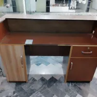 میز تمام ام دی اف بطول۲/۵متروعرض۱/۵متر باشیشه۸میل|مبلمان اداری|بروجرد, |دیوار
