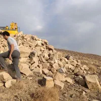 سنگ بازالت و سنگ لاشه . درخواست کامیون|مصالح و تجهیزات ساختمان|سربیشه, |دیوار
