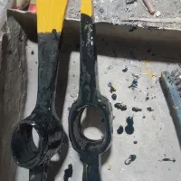 دوعددوسیله کندن زمین