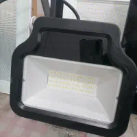 پرژکتور 100وات قیمت ویژه ip66 بدنه سنگین