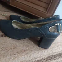 کفش پاشنه دار