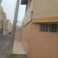 منزل ۲ طبقه ۲ بر کوچه ۸ متری و۱۲ متری سند تک برگ