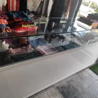 فروش ویترین و تعدادی قفسه