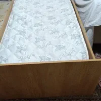 تخت نوجوان 180در 80|تخت و سرویس خواب|شاهینشهر, مخابرات (شهید بهشتی)|دیوار