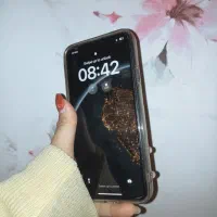 گوشی آیفون ۱۱ رنگ مشکی