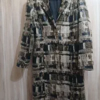 مانتو ها قیمت دویست و پنجاه کاپشن و بارانی چهارصد|لباس|خوی, |دیوار