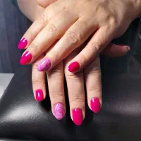 انجام تمامی خدمات ناخن با بهترین متریال