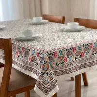 رومیزی ۶ نفره بسیار زیبا طرح سنتی ضد لک مخمل براق