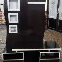 میز تلویزیون چوبی تمیز