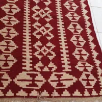 قالیچه و پرده و لوستر دیوار کوب گلیم