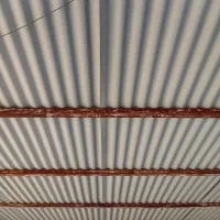 سایه بان جلو در مغازه