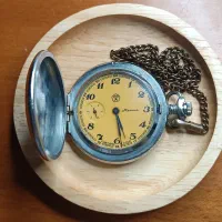 ساعت جیبی روسی Molnija اصل