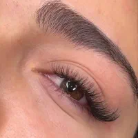 اکستنشن و لیفت مژه و ابرو