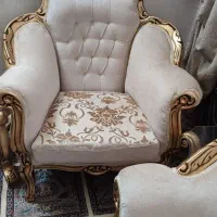 مبل سلطنتی 9 نفره همراه سه عدد میز