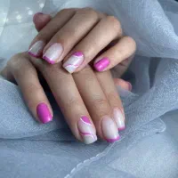 رنگ و لایت کار و ناخنکار حرفه ای