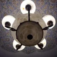 ۲عدد لوستر پنج حبابه و ۱عدد دیوارکوب و ۱عددتک حباب|لوستر و چراغ آویز|اصفهان, بهاران|دیوار