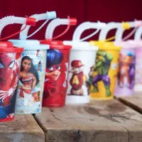 لیوان نی دار عروسکی