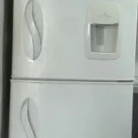 یخچال فریزر تمیز دونار