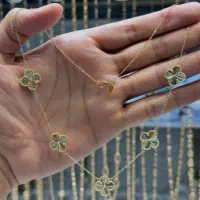 طلا18عیارتوضیح مربوطبه اگهی(سبزی خورشتی و خیارشور)
