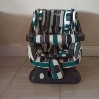 صندلی ماشین کودک سالم و کم کارکرد