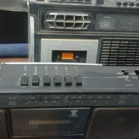 دو عدد رادیو قدیمی