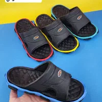 دمپایی چفتی کد ۱۰۴۲۴ عمده کفش کتونی صندل