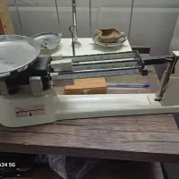 ترازوی سه اهرمه بکر بکر بسیار زیبا   به فروش میرسد