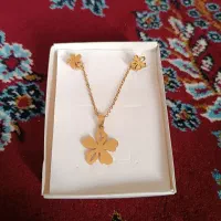 ست گردنبند و گوشواره