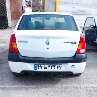 سرمایه گذار در نمایشگاه اتوموبیل