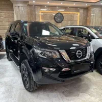 نیسان ترا ۱۴۰۴