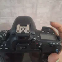 دوربین کنون 77d همراه با لنز 85 mm و f 1/8|دوربین عکاسی و فیلم‌برداری|شیراز, معالی‌آباد|دیوار