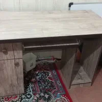 میز کامپیوتر سالم و درجه یک