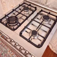اجاق گازایتالیایی4شعله- فردار- مارک آپکس|اجاق گاز و لوازم برقی پختوپز|کاشان, شهرک خاتم الانبیا (مسکن ملی کاشان)|دیوار