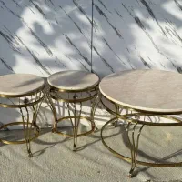 جلومبلی و عسلی فلزی استیل یا طلایی گلمیز گل میز|مبلمان خانگی و میز عسلی|مرودشت, فاز دوم شهرک فرهنگیان|دیوار