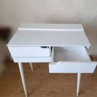 میز آرایش|تخت و سرویس خواب|خمام, |دیوار