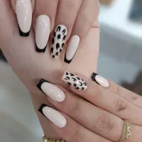آموزش وخدمات کاشت ناخن