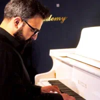 با من خواننده شو خیلی ساده و حرفه ای